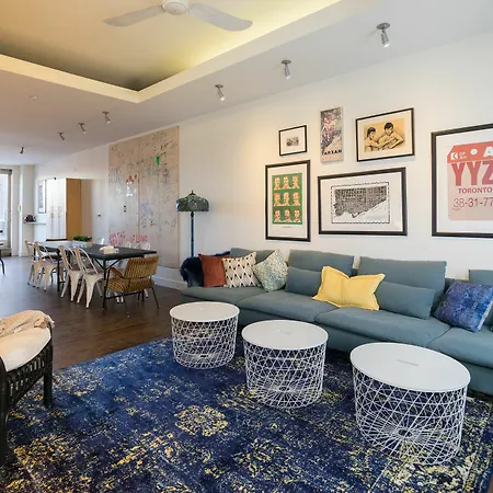 Applewood Suites - 2 Story Ossington Loft